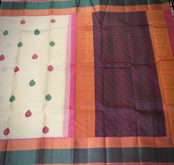 Kanchipuram Silk Sari MKS0022 - Image 3